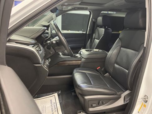 Used 2019 Chevrolet Suburban LT image 11