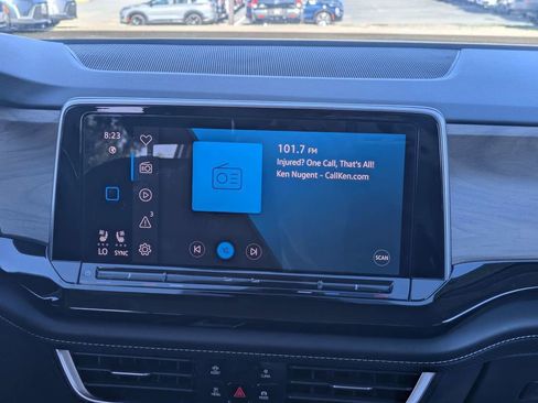 Used 2024 Volkswagen Atlas SE FWD image 19