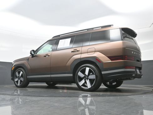 Used 2025 Hyundai Santa Fe Limited image 31