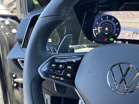 Certified 2024 Volkswagen Golf R AWD/4WD image 19