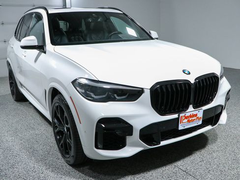 Used 2023 BMW X5 xDrive40i w/ M Sport Package AWD/4WD image 5