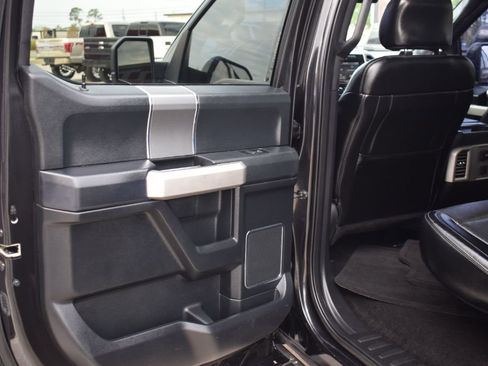 Used 2015 Ford F150 Lariat image 12