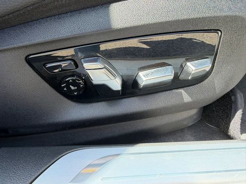 Used 2020 BMW 740i RWD image 19