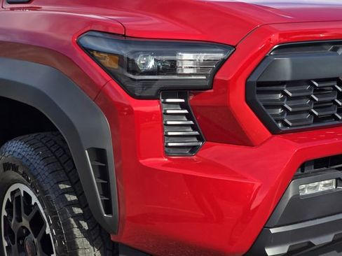 New 2025 Toyota Tacoma TRD Off-Road image 7