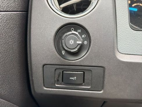 Used 2011 Ford F150 XLT w/ XLT Chrome Pkg image 21