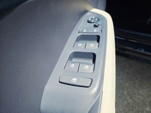 New 2026 Hyundai Venue SEL image 19