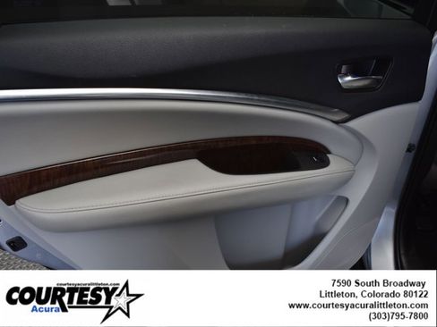 Used 2017 Acura MDX SH-AWD image 23