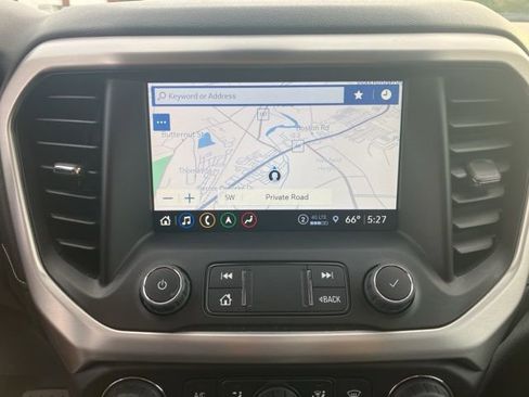 Used 2023 GMC Acadia SLT FWD image 27
