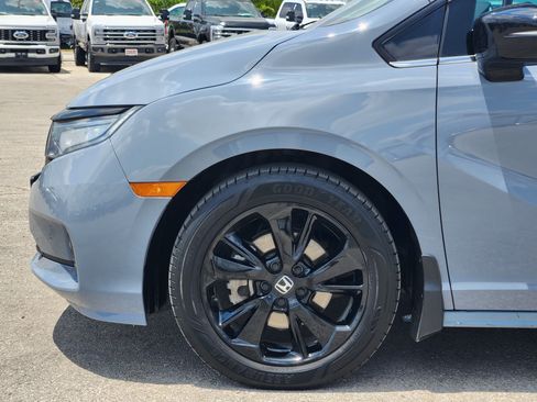 Used 2023 Honda Odyssey Sport image 9