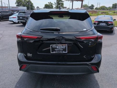 Certified 2025 Toyota Highlander XLE AWD/4WD image 6