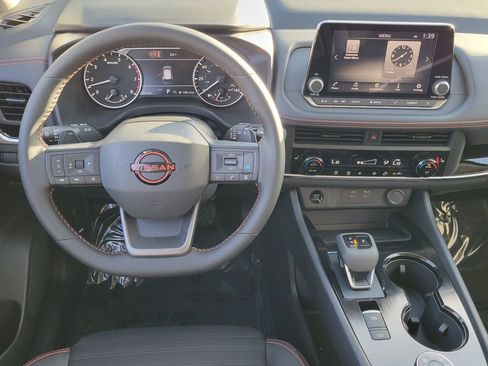 New 2026 Nissan Rogue SV AWD/4WD image 5