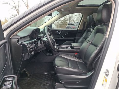 Used 2022 Lincoln Aviator AWD w/ Premium Package image 15