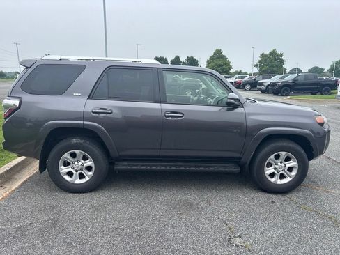 Used 2018 Toyota 4Runner SR5 Premium AWD/4WD image 12