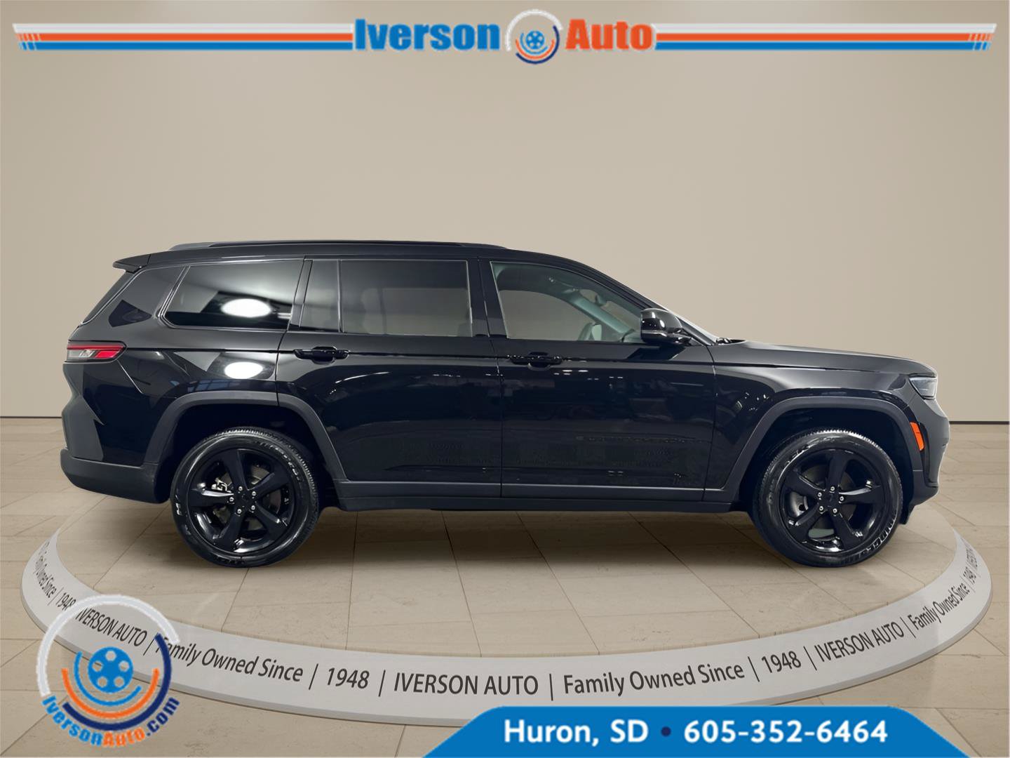 Used 2024 Jeep Grand Cherokee L Altitude AWD/4WD image 13