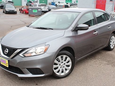 Used 2016 Nissan Sentra S image 2