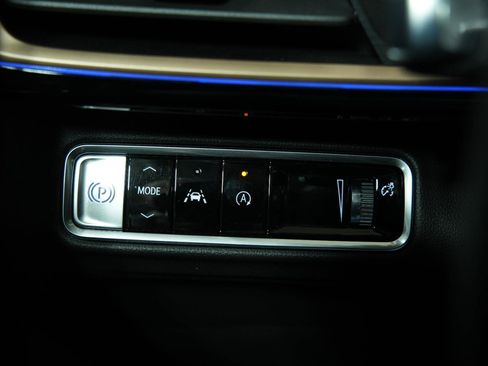 New 2025 Buick Envision Sport Touring image 32