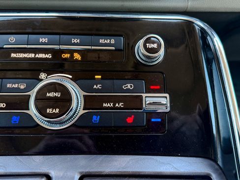Used 2022 Lincoln Navigator Reserve AWD/4WD image 39
