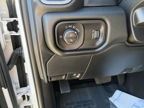 Used 2026 RAM 2500 Tradesman AWD/4WD image 19