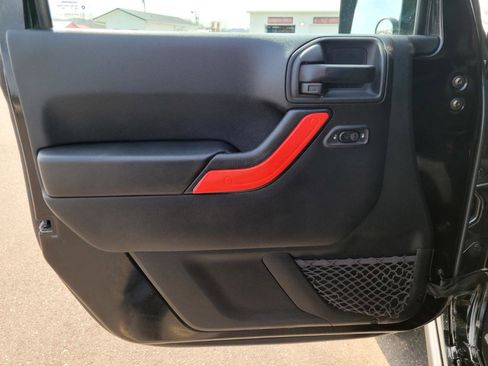 Used 2017 Jeep Wrangler Sport image 7