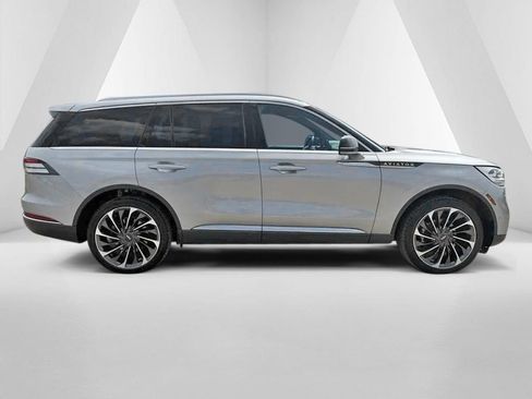 Used 2021 Lincoln Aviator Reserve w/ Equipment Group 201A AWD/4WD image 8