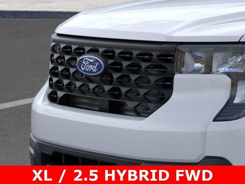 New 2025 Ford Maverick XL image 18