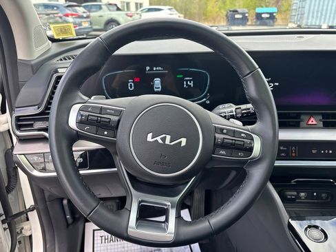 Certified 2025 Kia Sportage EX w/ EX Premium Package AWD/4WD image 26