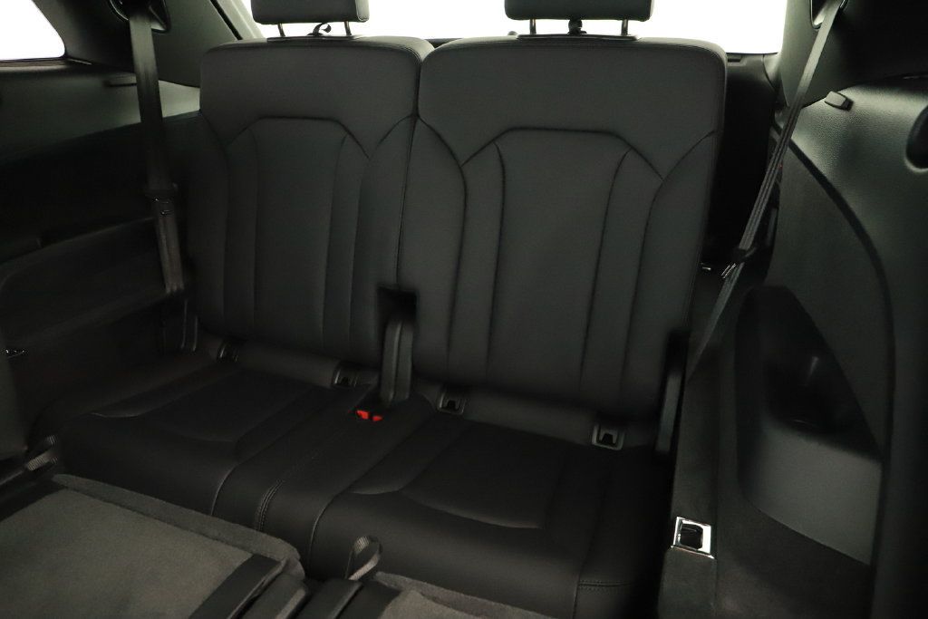 Used 2023 Audi Q7 3.0T Prestige w/ Prestige Package AWD/4WD image 29