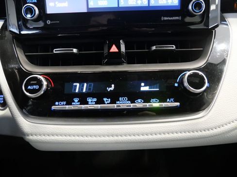 Used 2022 Toyota Corolla SE image 22