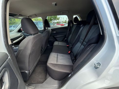 Used 2025 Nissan Rogue SV AWD/4WD image 28