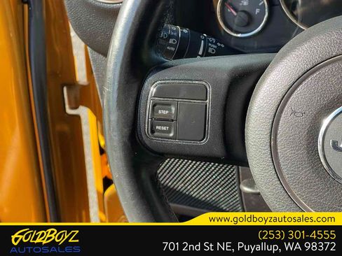 Used 2014 Jeep Wrangler Unlimited Sahara AWD/4WD image 26