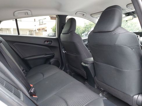 Used 2022 Toyota Prius Prime LE FWD image 11