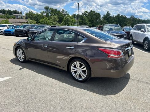 Used 2015 Nissan Altima 3.5 SL FWD image 4