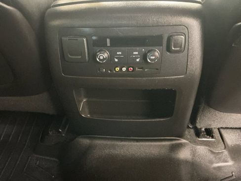 Used 2016 Chevrolet Suburban LTZ AWD/4WD image 25