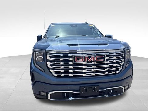 Used 2024 GMC Sierra 1500 Denali w/ Denali Reserve Package AWD/4WD image 5