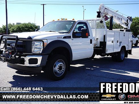 Used 2015 Ford F550 4x4 Regular Cab Super Duty image 3