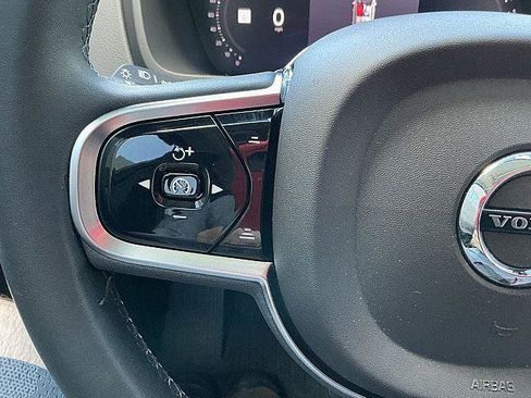 Certified 2023 Volvo XC90 B6 Ultimate w/ Protection Package Premier AWD/4WD image 28