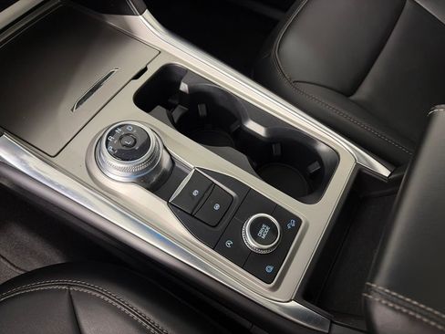 Certified 2024 Ford Explorer XLT w/ Equipment Group 202A image 22