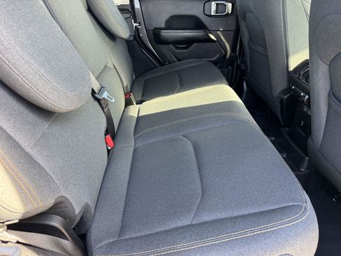 Certified 2025 Jeep Wrangler Sahara w/ Safety Group AWD/4WD image 10