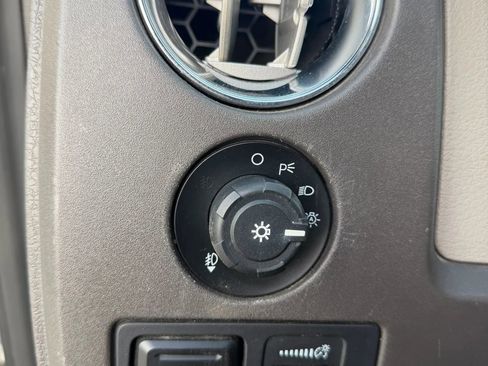 Used 2009 Ford F150 XLT image 17