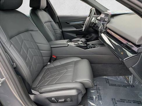 Certified 2025 BMW i5 M60 AWD/4WD image 22