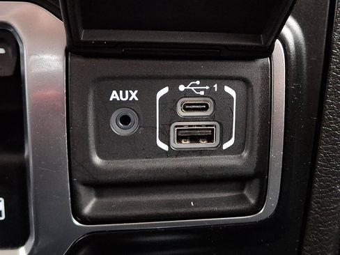 Used 2021 Jeep Wrangler Sport AWD/4WD image 29