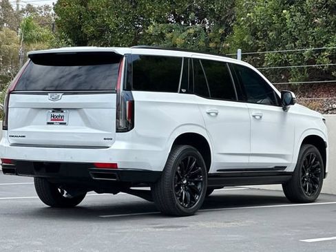 Used 2024 Cadillac Escalade Sport Platinum w/ LPO, ONYX Package AWD/4WD image 5