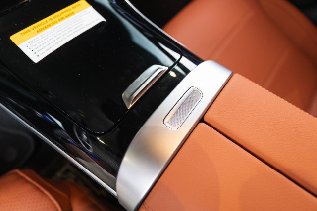 Certified 2025 Mercedes-Benz C 300 4MATIC Sedan image 24