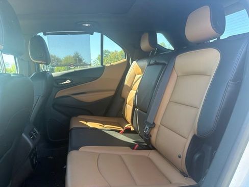 Used 2019 Chevrolet Equinox Premier FWD image 16