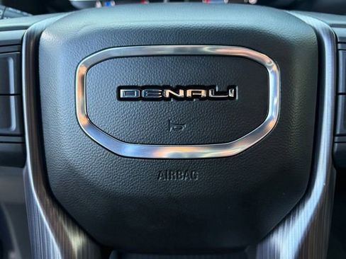 Certified 2023 GMC Yukon Denali Ultimate AWD/4WD image 8