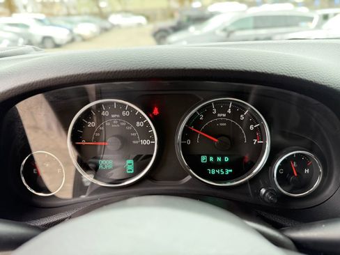 Used 2018 Jeep Wrangler Unlimited Sport S image 10