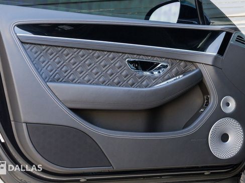 Used 2022 Bentley Continental GT image 20