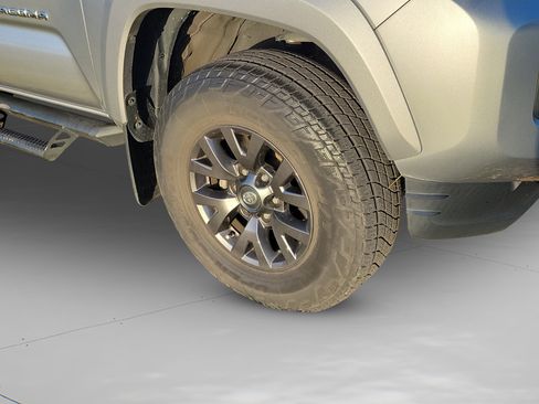 Used 2021 Toyota Tacoma SR5 image 25