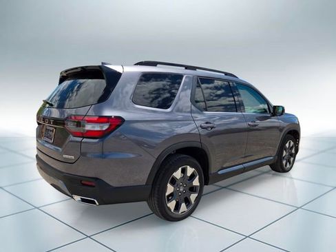 New 2026 Honda Pilot Touring image 4