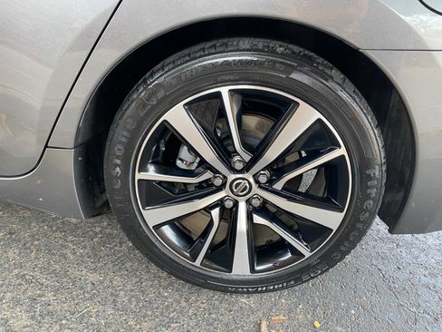Used 2022 Nissan Maxima SV w/ Floor Mat Group FWD image 23